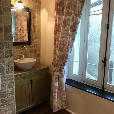 Affittacamere Le Chai De Marguerite 3*