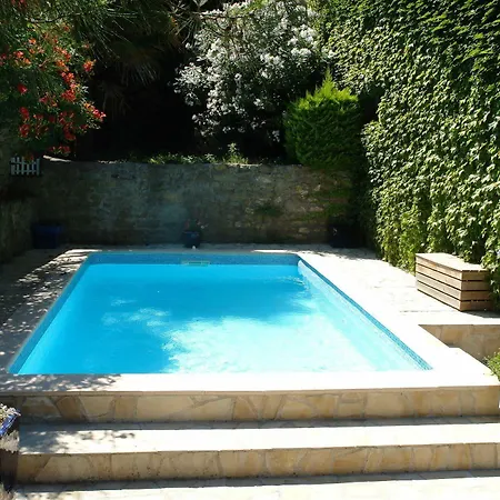 Pensjonat Le Chai De Marguerite 3*